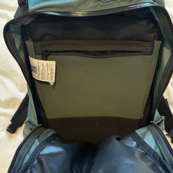 Arcteryx Arro 16 Backpack - Picture 3 of 6